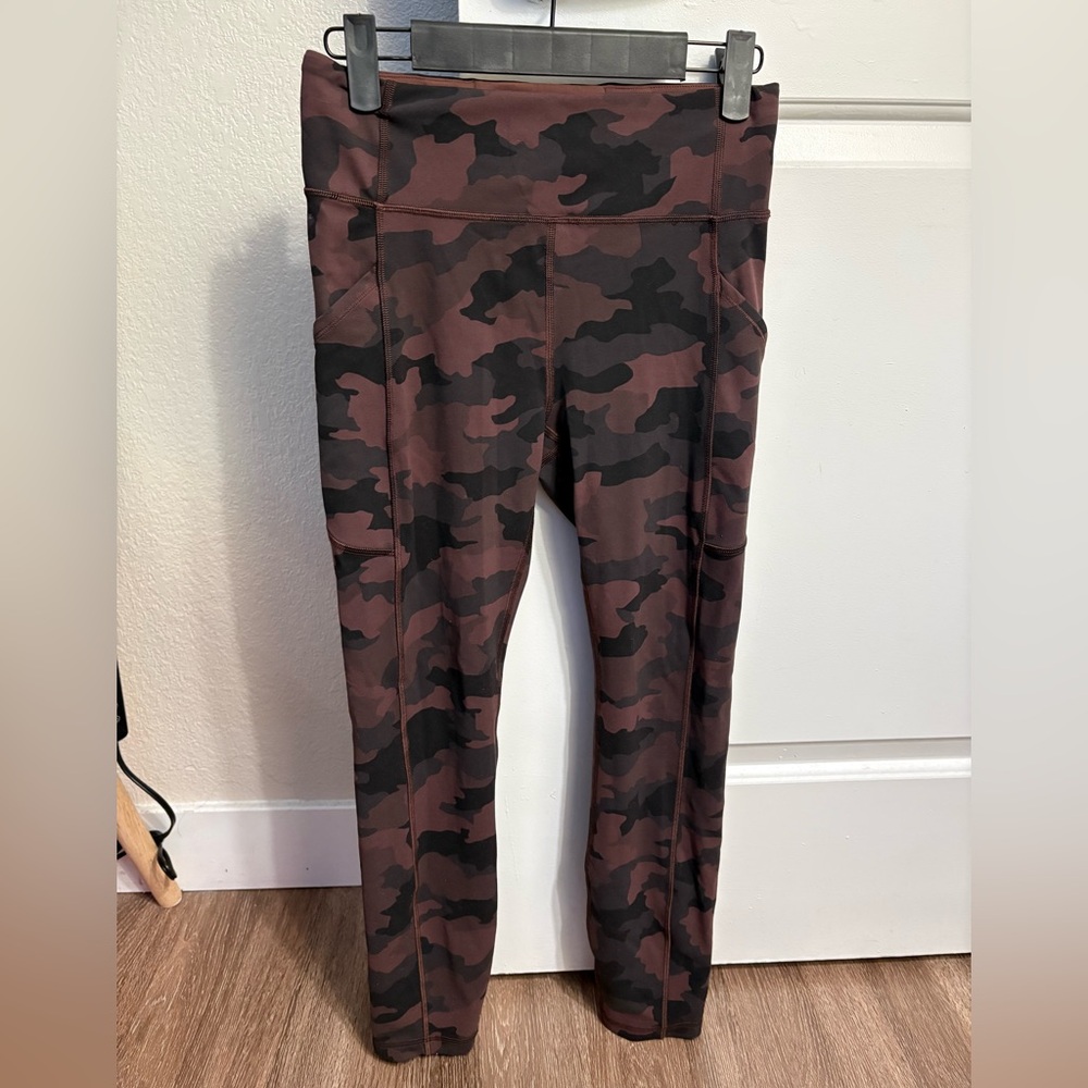 Lululemon Athletica Maroon and Black Camo Leggings with pockets